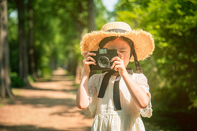 sonya7m2和佳能6d，佳能5D与佳能6D那个好？