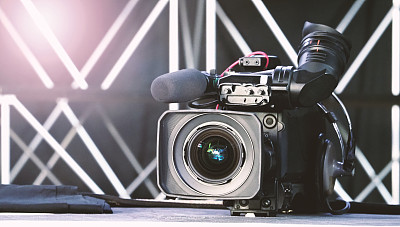 尼康镜头怎么看生产年限，尼康二手相机挑选不完全指南