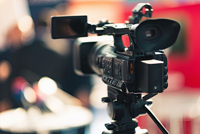 佳能430ex一代5d3，佳能6d2很差吗？